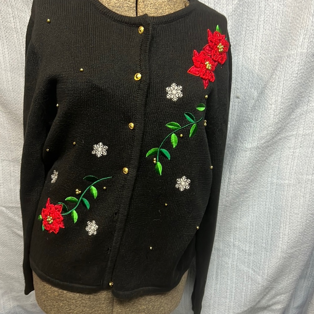 Beautiful ladies holiday sweater worn only once new condition